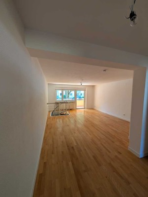 Frisch renovierte Maisonette Wohnung