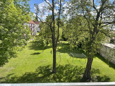 3-Raum-Eigentumswohnung, 66 m²,  incl.:  PKW-Parkplatz, Einbauküche, Erhaltungsrücklage