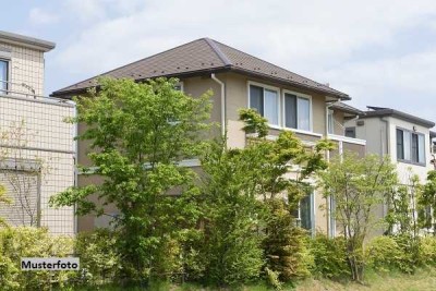 2-Familienhaus, Garage, Carport - provisionsfrei