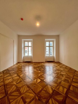 Erstbezug nach Sanierung 4-Zimmer-Wohnung in der Nähe vom Augarten - Provisionsfrei!