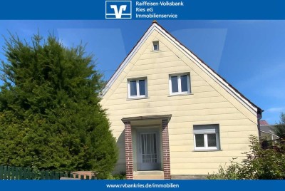Renoviertes Ein-/Zweifamilienhaus mit großzügigem Garten in Fremdingen
