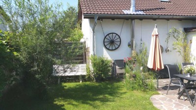 Ottobrunn: Grosser Bungalow mit uneinsehbaren Garten, Einliegerbereich und Ausbaupotential