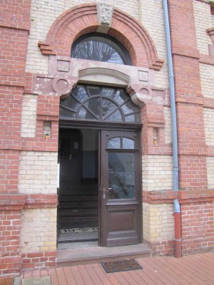 3-Zimmer-Küche-Bad-Wohnung in einem unter Denkmalschutz stehenden sanierten Altbau