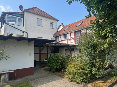 Großes Zweifamilienhaus mit viel Potenzial und neuer Heizung!