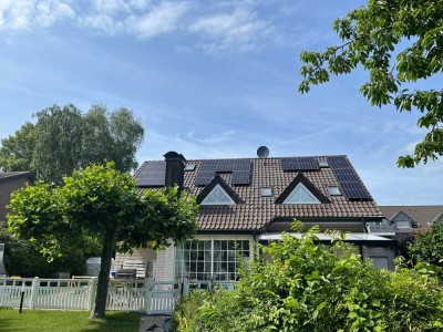 °°Extravagantes freistehendes Einfamilienhaus mit repräsentativem Garten ° Teich °  und Außenpool°°
