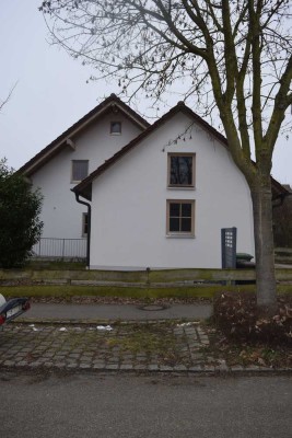 Kurzfristig verfügbar - großzügiges EFH mit Doppelgarage