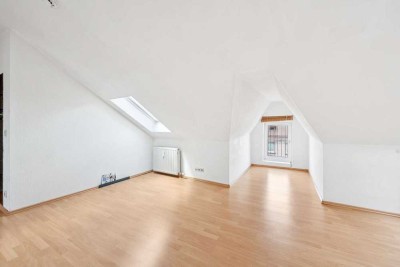 RESERVIERT!!! Romantische Dachgeschosswohnung mit Altbauflair und Blick über die Dächer Nürnbergs