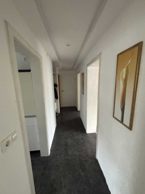 Stilvolle Moblierte 2-Zimmer-EG-Wohnung in Singen (Hohentwiel)