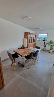 Große Wohnung (Neubau) mit Terrasse und kl. Garten - 136 m² Wohnfläche - 6 Zimmer - provisionsfrei