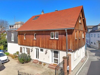 Stilvoll saniertes Einfamilienhaus mit wunderschönem Garten