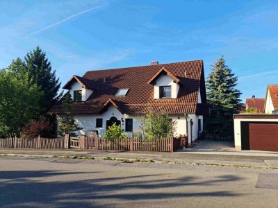 Stilvolles Zweifamilienhaus in Stein (Deutenbach) bei Nürnberg - provisionsfrei -
