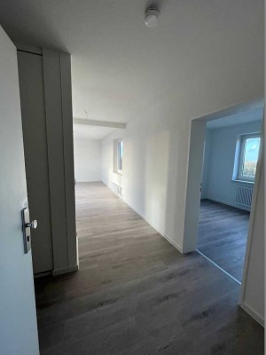 Geräumige Wohnung mit Balkon über den Dächern von Homberg!