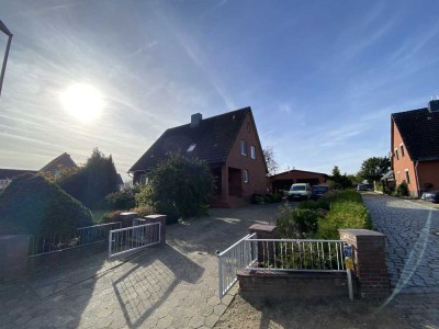 Solides Einfamilienhaus mit Anliegerwohnung von privat
