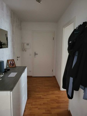 Modernisierte 2-Zimmer-Wohnung mit Balkon und Einbauküche in Wolfsburg