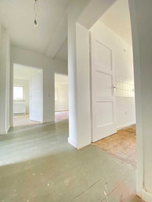 ***Selber renovieren - dafür mietfreie Zeit generieren*** 3-Zimmer-Wohnung im EG - zentrale Lage***