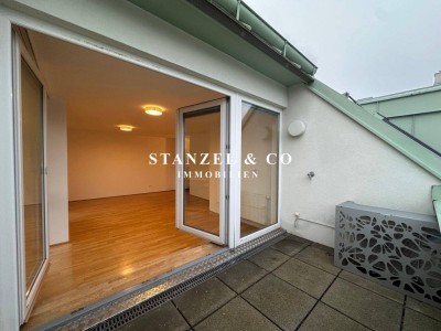 SONNIGES 3-ZIMMER-DACHGESCHOSS MIT TERRASSE ( BJ 2007 )