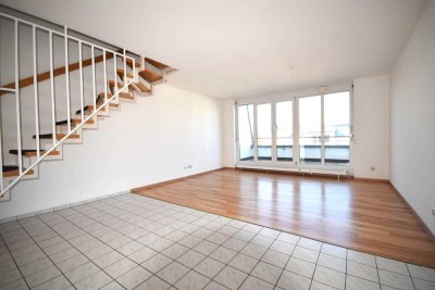 Charmante 3-Zimmer-Maisonettewohnung mit Terrasse und großzügiger Raumhöhe
