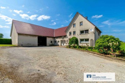 Wohnhaus mit zwei Wohneinheiten, Scheune und großem Grundstück