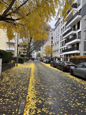 Zentral gelegene und sehr ruhige teilmöblierte Wohnung