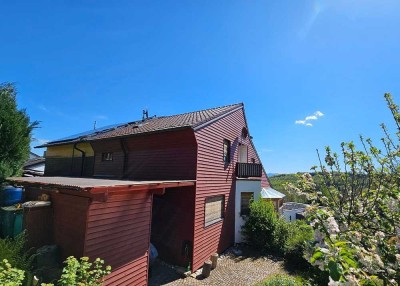 Ökologisch gebaute Doppelhaushälfte mit ELW in ruhiger Toplage