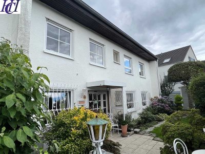 Kelkheim - sehr gepflegte Doppelhaushälfte auf großzügigem Grundstück