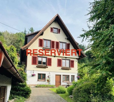 Ländlich und zentral - unser Haus sucht eine neue Familie