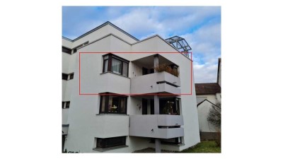 ++ Komplettpreis - 3,5 Zi-Whg. im 1. OG mit Balkon, Einzelgarage und 2 PKW Außenstellplätze in ES ++