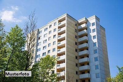 Helle 3-Zimmer-Wohnung in luftiger Höhe - Stellplatz inklusive