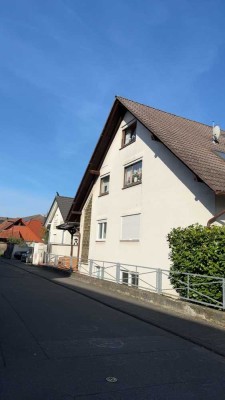 Renditestarkes Mehrfamilienhaus in gepflegtem Zustand – voll vermietet, mit Wohnung zur Eigennutzung