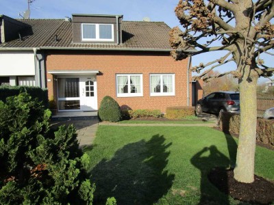 Reihenendhaus mit Garage in Grevenbroich-Wevelinghoven