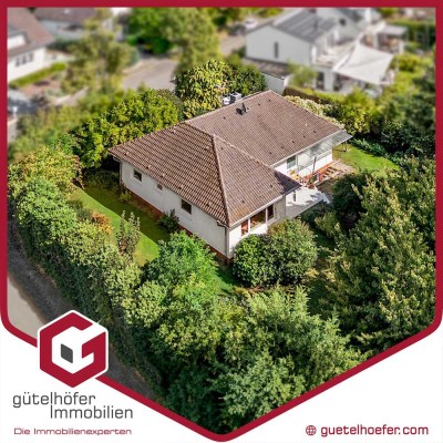 Gemütlicher L-Bungalow auf 1.397m² Grund mit Garage, Gartenhaus und Privatsphäre in Flerzheim