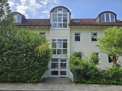 Haar: Extravagante-3-Zimmer-Erdgeschosswohnung mit herrlichem grünen Garten, EBK, TG-Platz