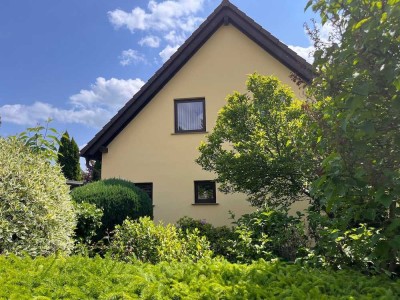 Gepflegtes Einfamilienhaus mit großem Garten in gefragter Siedlungslage