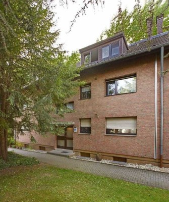 Modernisierte 3 Zimmerwohnung - mit Balkon - Dachgeschoss