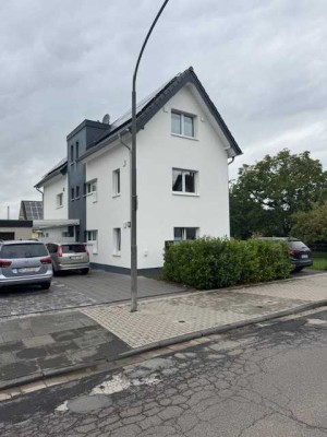 St. Augustin Menden: moderne, neuwertige 4,5-Zimmer-Maisonette-Wohnung im Zweifamilienhaus