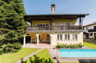 EIN PLATZ FÜR DIE FAMILIEZeitlose Villa in Ruhelage - fußläufig zum Leopoldskroner Weiher