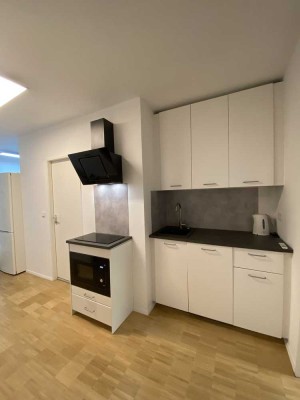 Helle 3-Zimmer-Wohnung mit Balkon im 2. OG in Berlin-Charlottenburg