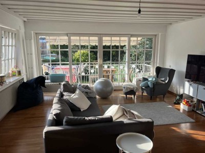 Stilvolle, vollständig renovierte 4-Raum-Wohnung mit gehobener Innenausstattung mit EBK in Münster