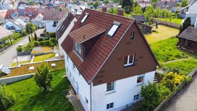 Einfamilienhaus in ruhiger Hanglage mit Blick zur Burg Hohenneuffen