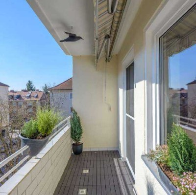 Optimal geschnittene 4-Zimmer-Wohnung in Schwabing - mit Balkon - WG geeignet