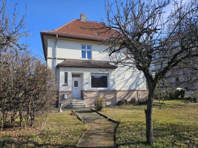 Büroräume und Lagerfläche in wunderschöner Villa zu vermieten