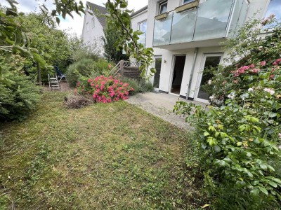 Moderne 2-Zimmer-Erdgeschosswohnung mit Terrasse, eigenem Garten, Keller und Stellplatz in H-Ahlem