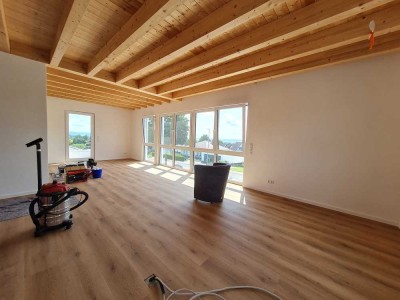 *** Neubau-Erstbezug- Komfortwohnung mit eigenem Eingang***