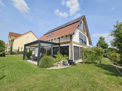 Wohlfühlen! Modern! Energieeffizient!
neuwertiges Einfamilienhaus in Langquaid