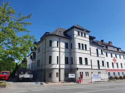 Exklusive 3-Raum-Hochparterre-Wohnung in kernsaniertem Altbau (KFW 70)