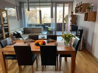 Moderne 4-Zimmer Wohnung mit Poolanlage und Seenähe