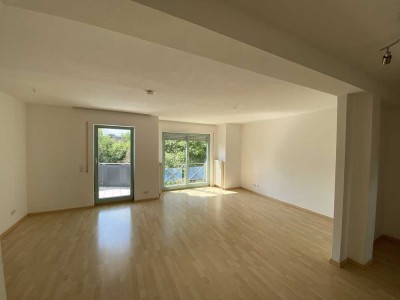 Helle Wohnung mit Balkon in beliebter Wohnlage
