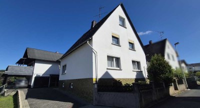 Einfamilienhaus in toller Lage mit schönem großen Gartenhaus