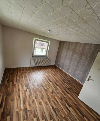 660 € - 85 m² - 3.5 Zi.
