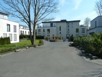 Exklusive 5-Zimmer-Wohnung in schöner Stadtvilla in direkter Rheinlage!